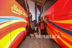 Mudik tol pintu larangan putar balik kendaraan pemudik pelabuhan terjadi kepadatan hipwee anggara bayu septyan