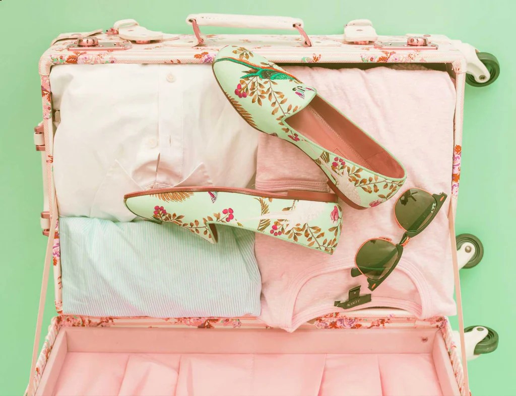 Travelling on your period? What to pack for a comfortable trip - Nua