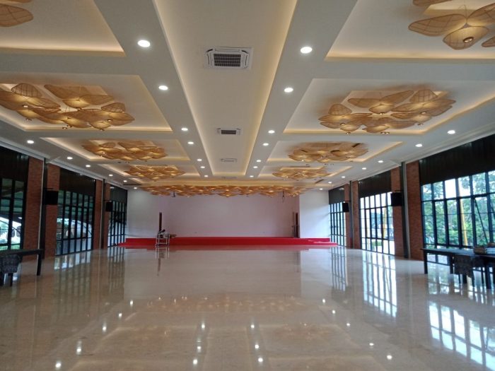 Lembur Kuring Depok : Restoran Unik Makan Dari Atas Kapal