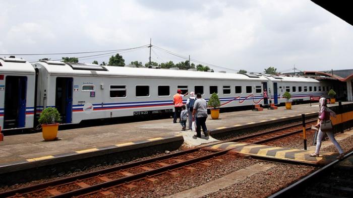 Ke Malang dari Stasiun Gambir Naik Brawijaya dan Gajayana